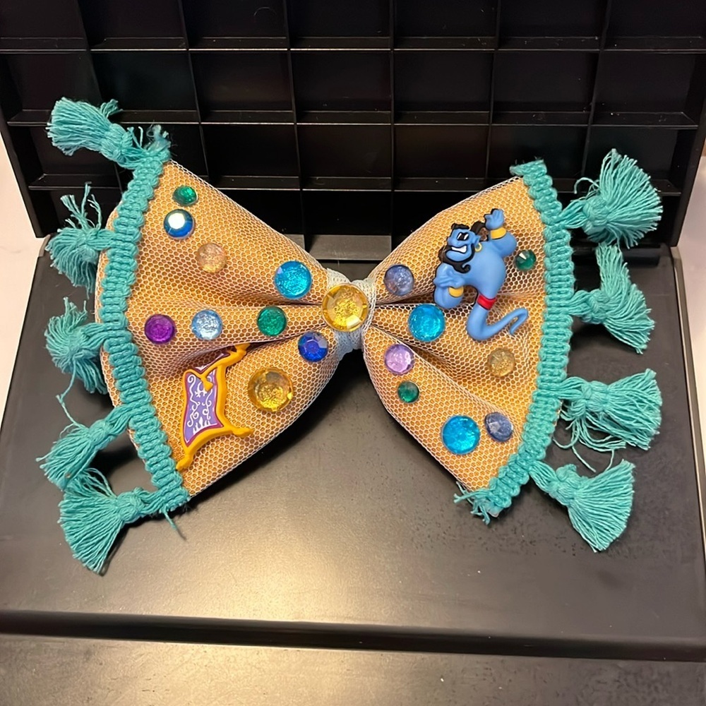 Cave of wonders bow